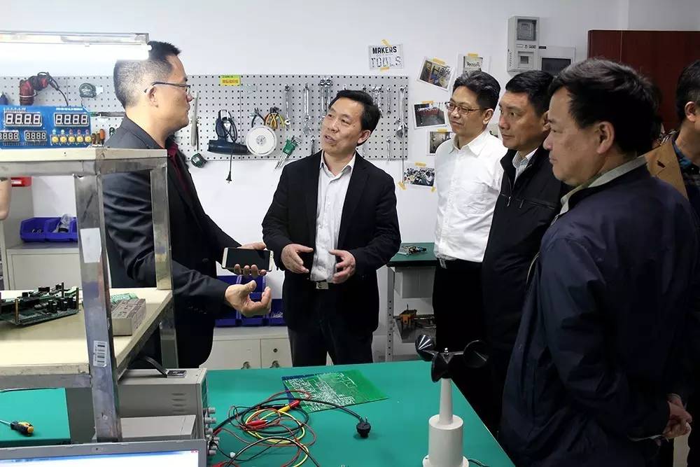 省政協(xié)副主席、科技廳廳長(zhǎng)郭躍進(jìn)蒞臨微特調(diào)研